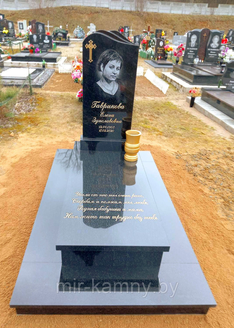 ПАМЯТНИК НА ОДИНОЧНОЕ ЗАХОРОНЕНИЕ ИЗ КАРЕЛЬСКОГО ГРАНИТА ГАББРО-ДИАБАЗ