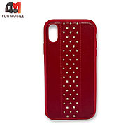 Чехол Iphone XR силиконовый, кожа с заклепками, красного цвета