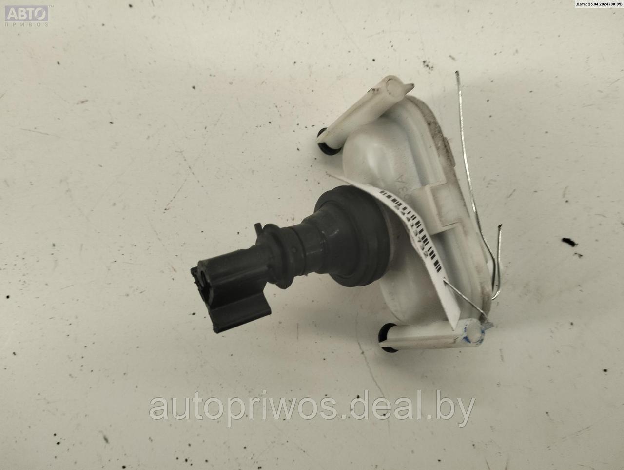 Активатор (привод) замка багажника Volkswagen Passat B3 - фото 1 - id-p226517301