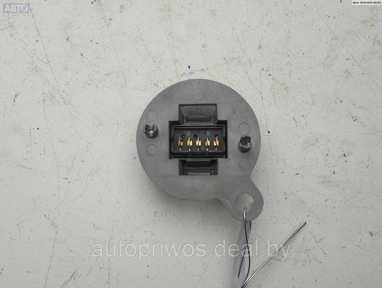 Кнопка стеклоподъемника заднего левого Citroen Xsara Picasso - фото 2 - id-p226683426