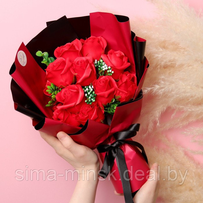 Эксклюзивный букет из красных мыльных роз, 11 шт - фото 5 - id-p226725135