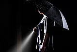 Зонт c фонариком KongGu Reverse Ten Bone Automatic Lighting Umbrella Чёрный, фото 2
