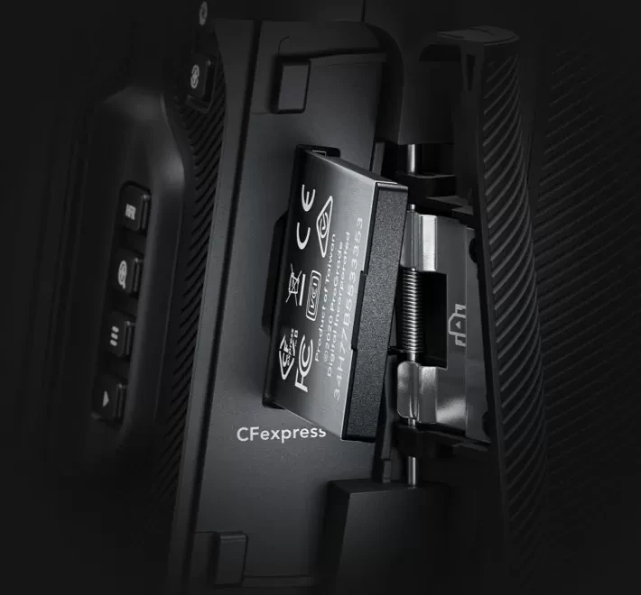 Кинокамера Blackmagic Cinema Camera 6K FullFrame - фото 2 - id-p226743506