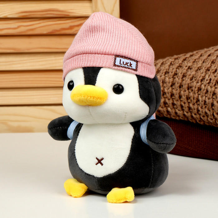 Мягкая игрушка "Пингвин" с рюкзаком, в розовой шапке, 22 см - фото 1 - id-p226754043
