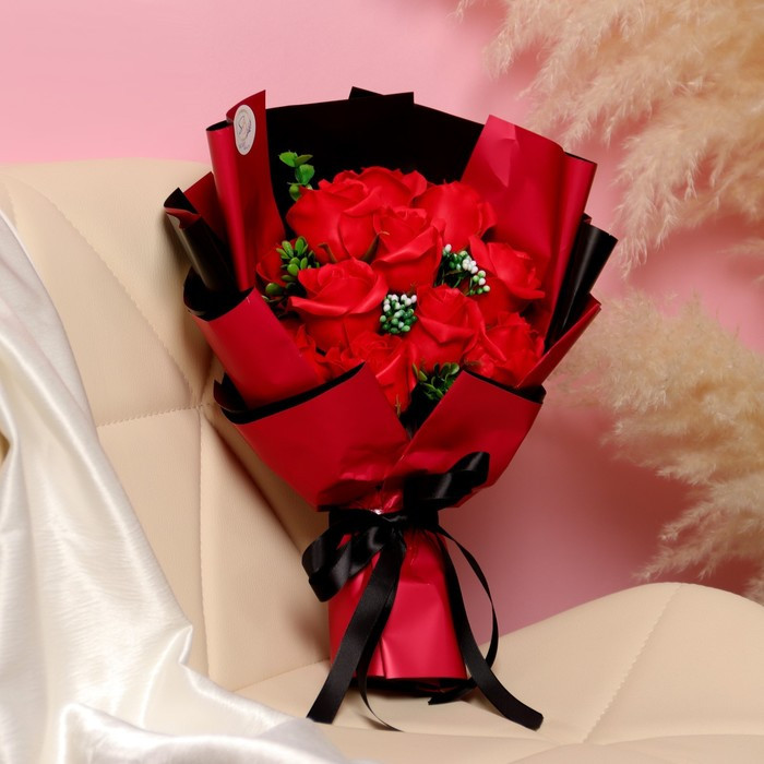 Эксклюзивный букет из красных мыльных роз, 11 шт - фото 1 - id-p226754057