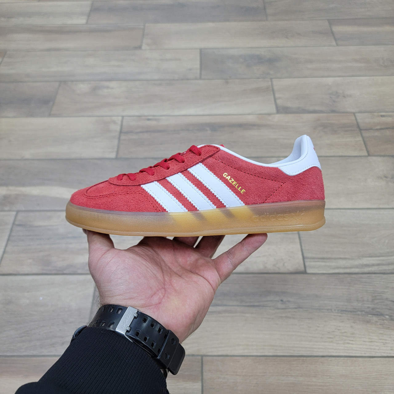 Кроссовки Wmns Adidas Gazelle Indoor Scarlet Gum