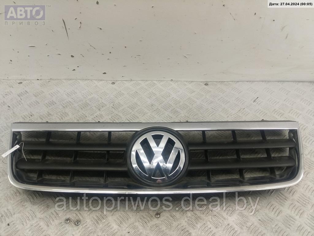 Решетка радиатора Volkswagen Touareg - фото 1 - id-p226763000