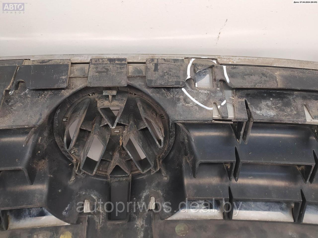 Решетка радиатора Volkswagen Touareg - фото 3 - id-p226763000