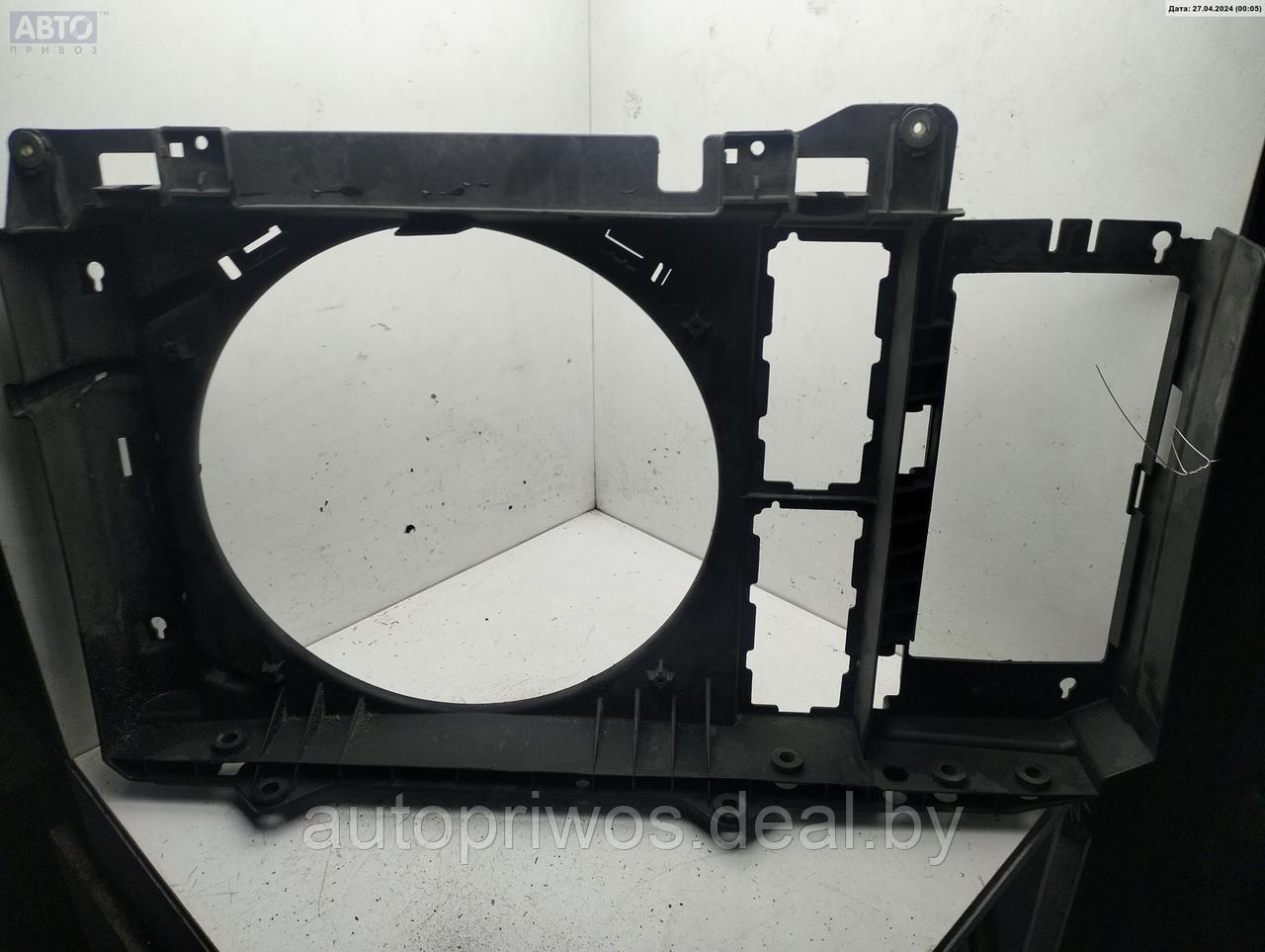 Диффузор (кожух) вентилятора радиатора Citroen Xsara Picasso - фото 2 - id-p226763393