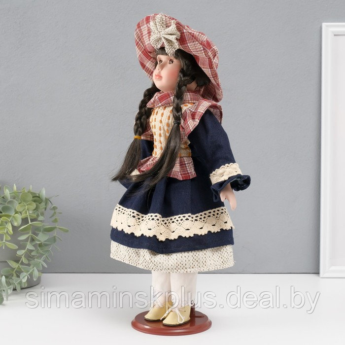 Кукла коллекционная керамика "Есения в бежевой жилетке и синей юбке" 39 см - фото 2 - id-p226764731
