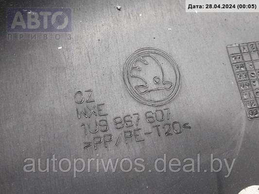 Обшивка крышки багажника Skoda Octavia mk1 (A4) - фото 3 - id-p226683536
