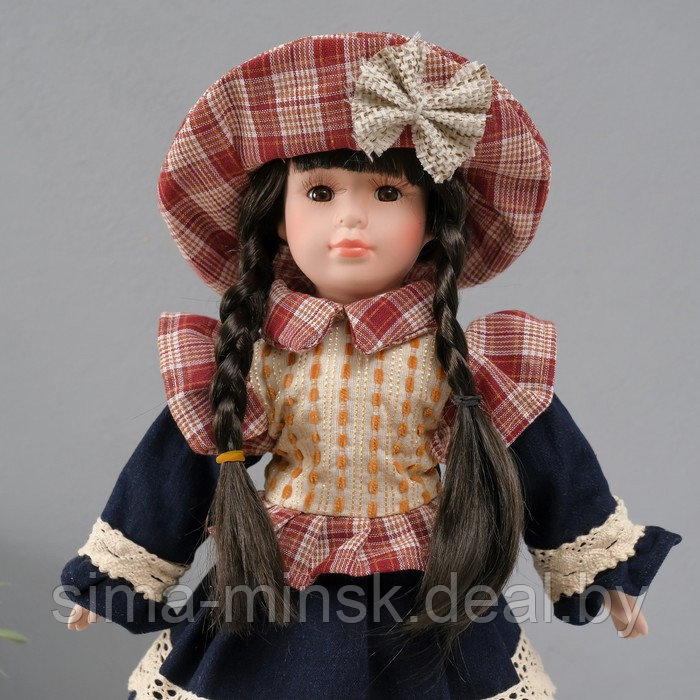 Кукла коллекционная керамика "Есения в бежевой жилетке и синей юбке" 39 см - фото 5 - id-p226800566