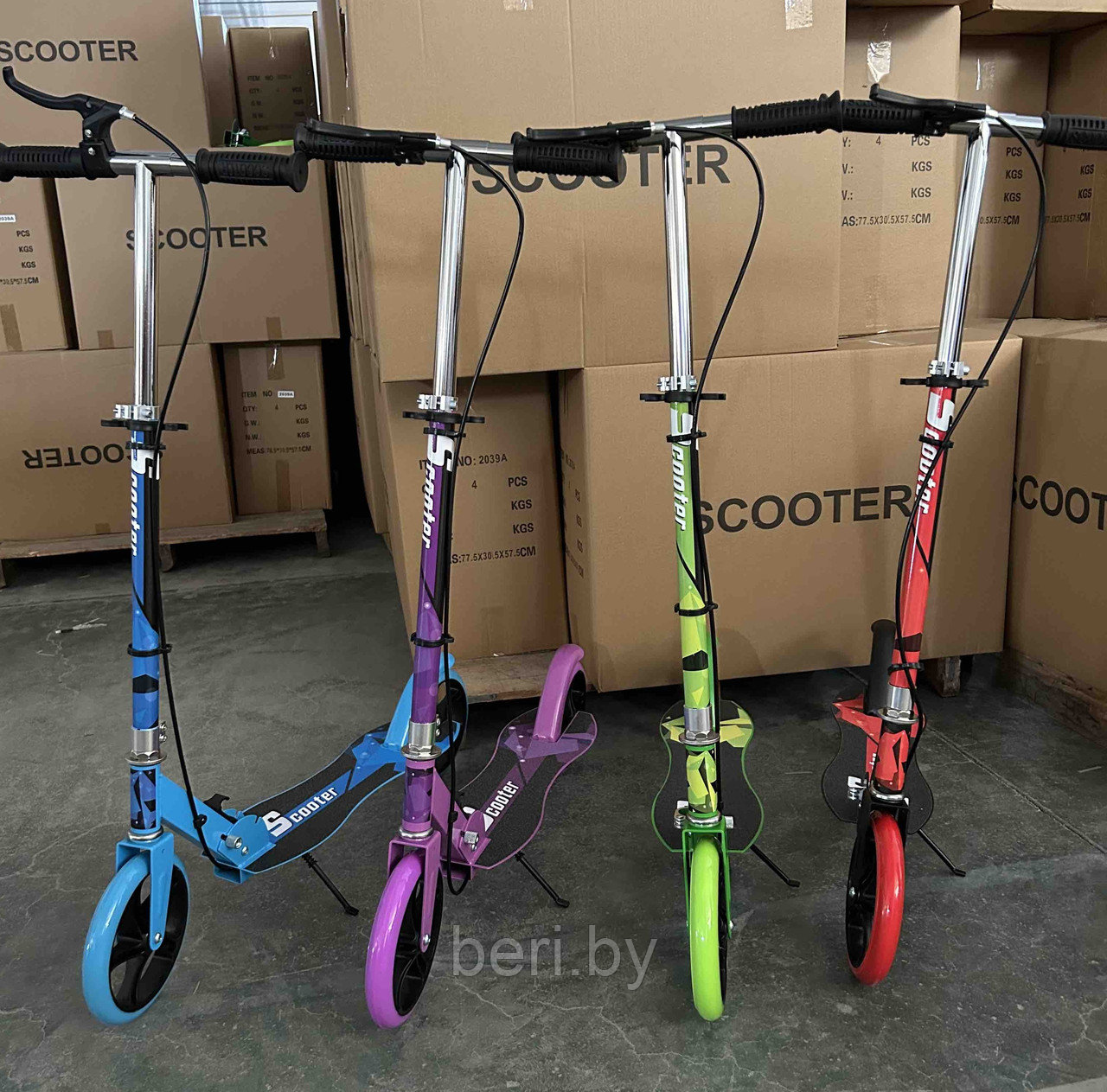 Самокат двухколёсный Scooter с ручным тормозом, складной, городской 2039A - фото 4 - id-p226104647