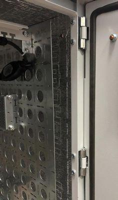 Шкаф коммутационный ЦМО ШТВ-Н-6.6.3-4ААА настенный, вентилируемая передняя дверь, 6U, 600x400x330 мм - фото 6 - id-p226357137