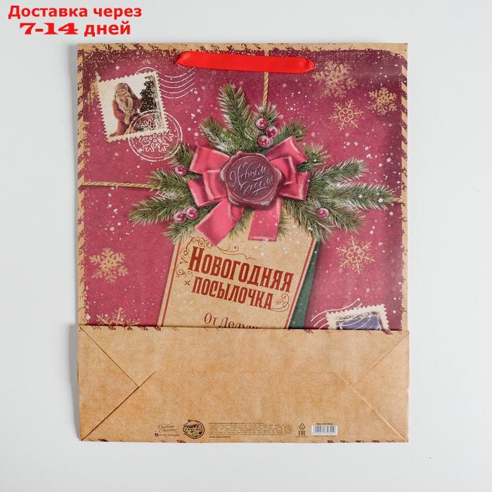 Пакет крафтовый вертикальный "Новогодняя посылочка от Дедушки Мороза", L 31 × 40 × 9 см - фото 5 - id-p226930962