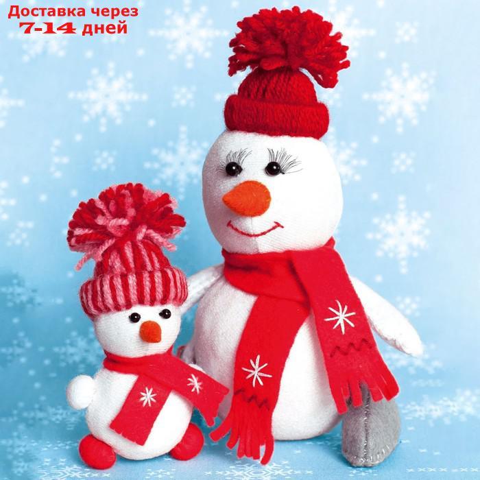 Набор для создания игрушки из фетра серия "Снегомама и снегодочка" 16,5 см и 10,5 см - фото 1 - id-p226966966