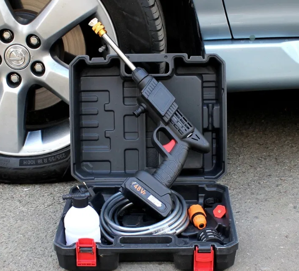 Портативная аккумуляторная (48В) мойка для автомобиля в кейсе / Мойка высокого давления беспроводная - фото 1 - id-p227164700