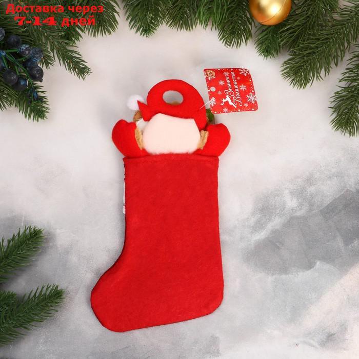Носок для подарков "Дед Мороз и снежинка с пуговкой" 12х24 см, красный - фото 2 - id-p227005584