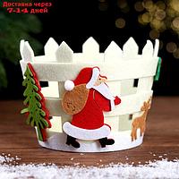 Новогодняя корзинка для декора "Дед Мороз с подарками" 16 × 11,5 × 12 см