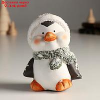 Сувенир керамика "Пингвинёнок в шапке и шарфике" 9х7,5х11,5 см