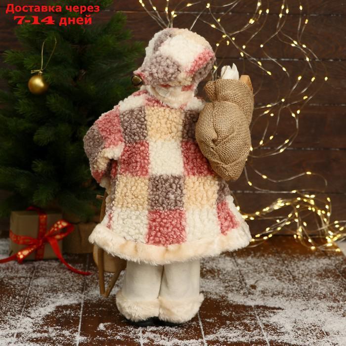 Дед Мороз "В клетчатой шубе, кофте ромбик, с подарками" 25х45 см - фото 3 - id-p227106275