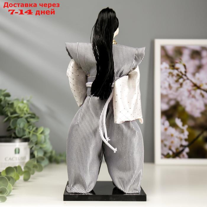 Кукла коллекционная "Самурай в сером кимоно с мечом" 30х12,5х12,5 см - фото 4 - id-p226951665