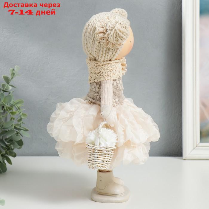 Кукла интерьерная "Малышка Зося в бежевом наряде, с корзиной цветов" 31x14x16 см - фото 2 - id-p227112045