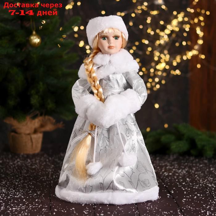 Снегурочка "В муфте с меховыми бомбошками" 43 см, серебристо-белый - фото 1 - id-p227116496