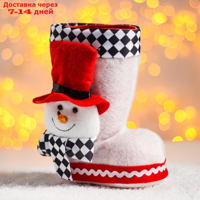 Конфетница "Сапожок", с объёмным снеговичком в шляпе, вместимость 400 г, цвет белый - фото 1 - id-p227023149