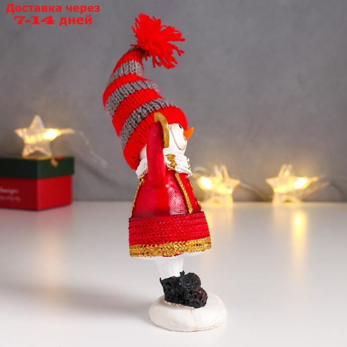 Сувенир полистоун "Снеговик в красной шубе, полосатом колпаке и шарфике" 14х10,5х5 см - фото 2 - id-p227103274