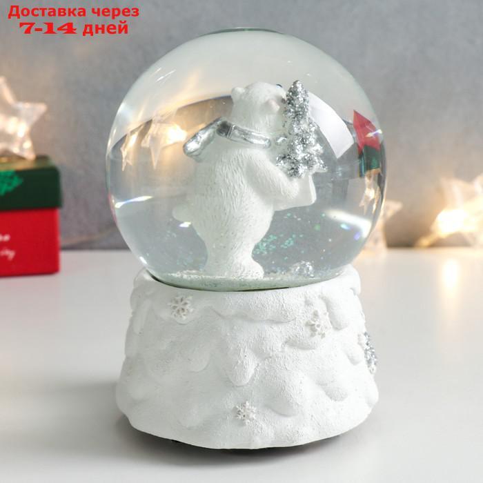 Сувенир полистоун водяной шар музыка "Белый мишка с ёлочкой и подарком" 11,5х11,5х14 см - фото 3 - id-p227117873