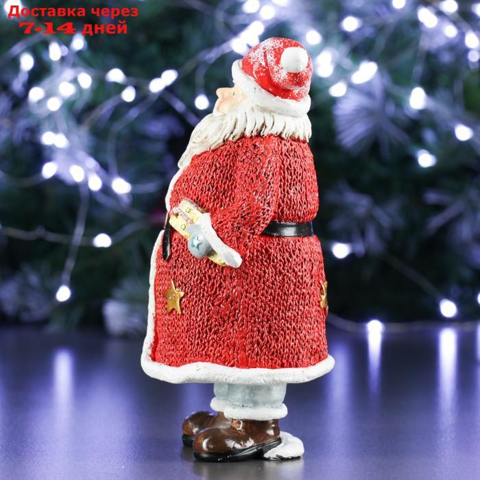 Фигура "Дед Мороз с елкой и подарком" в красном 11х10х21см - фото 2 - id-p227102028