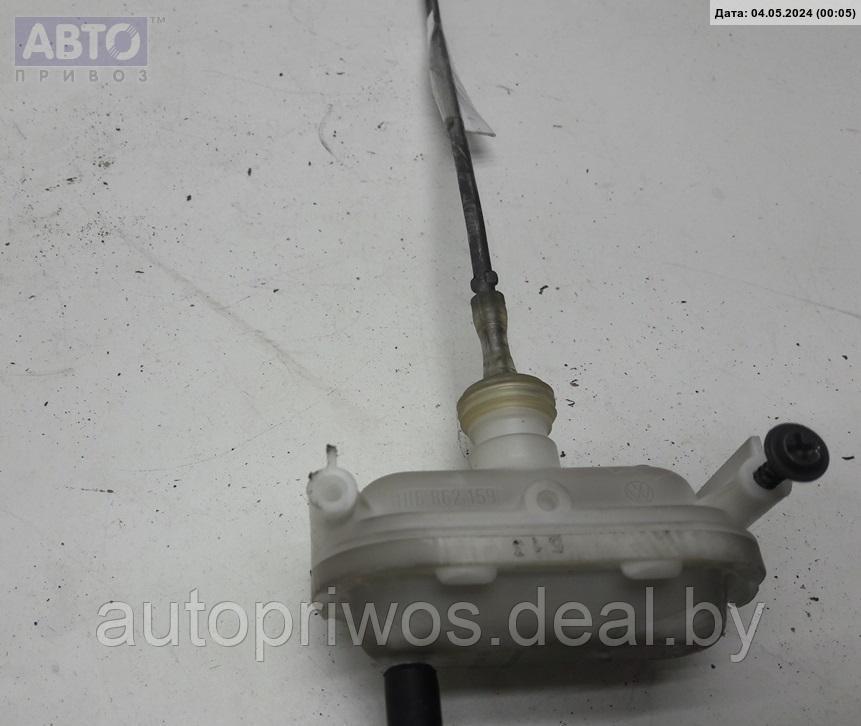 Активатор (привод) замка багажника Volkswagen Golf-3 - фото 2 - id-p227134739