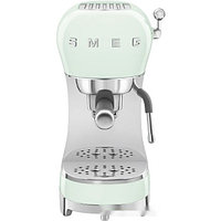 Рожковая кофеварка Smeg ECF02PGEU