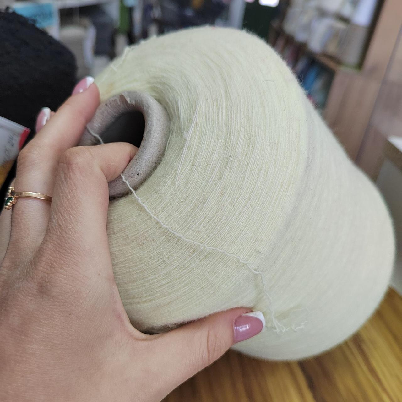 Пряжа Lineapiu art Poker 79% меринос 19% полиамид2% эластан 2300 м /100г цвет св лимон