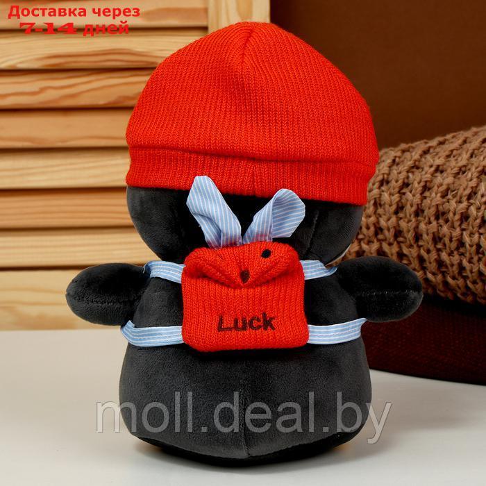 Мягкая игрушка "Пингвин" с рюкзаком, в красной шапке, 22 см - фото 3 - id-p226885248
