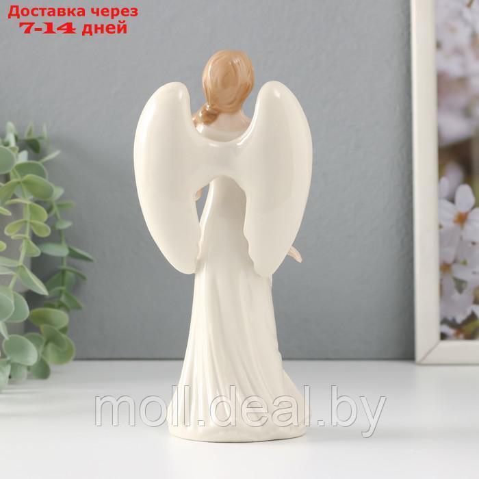Сувенир керамика "Девушка-ангел в белом платье с сердцем в руке" 8,5х6,2х18 см - фото 3 - id-p227081608