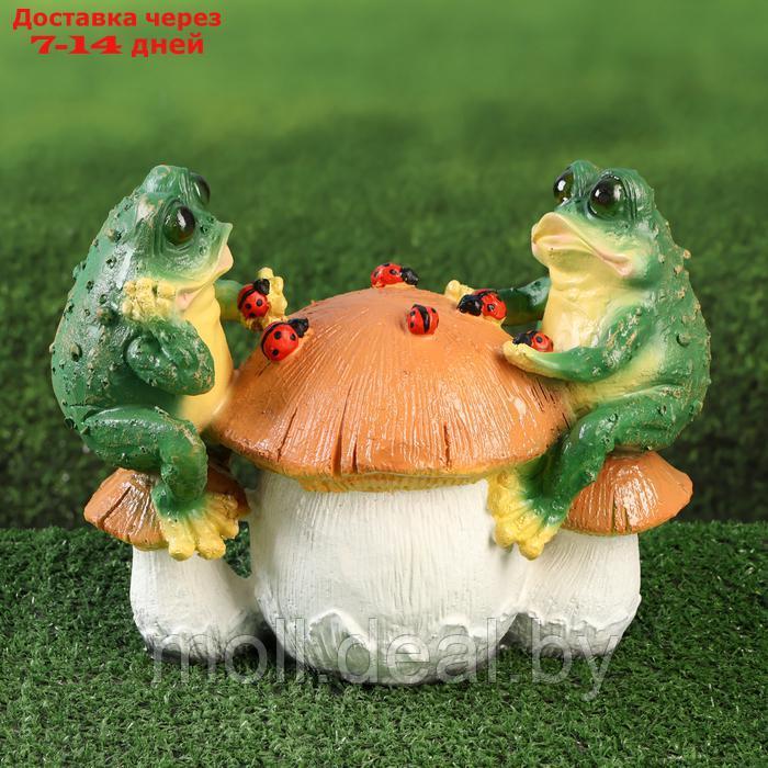 Садовая фигура "Лягушки на грибе с божьими коровками" 21см - фото 2 - id-p227074694