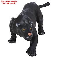 Фигурка "Мир диких животных: чёрная пантера на охоте"