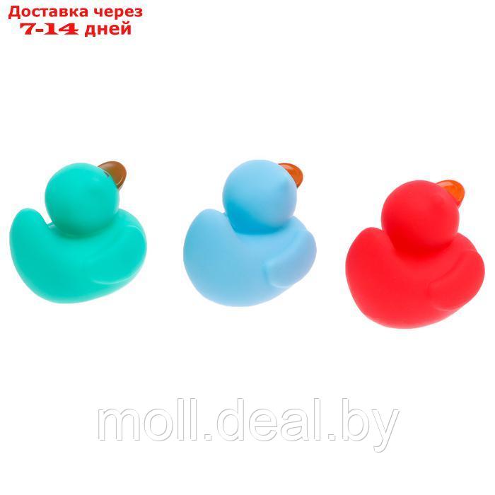 Набор игрушек для ванны "Разноцветные уточки" - фото 4 - id-p227086015