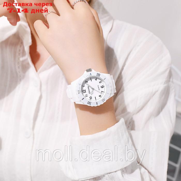 Часы наручные женские, d-4,5см, ремешок силикон, белые - фото 1 - id-p227094110