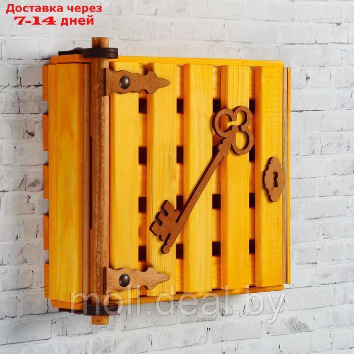 Ключница деревянная "Золотой ключик", 23 х 20 х 6 см, 4 крючка - фото 4 - id-p227090071