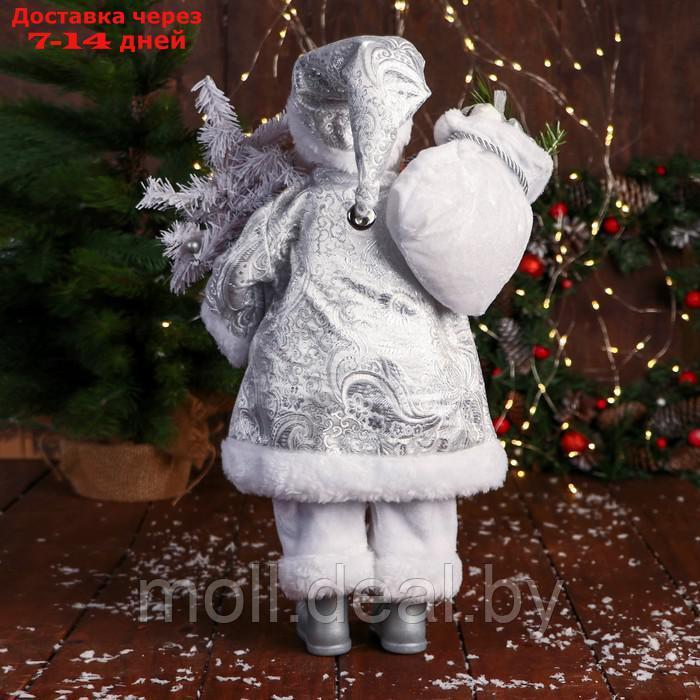 Дед Мороз "С ёлочкой с шариками и подарками" 50 см, серебро - фото 3 - id-p227099031