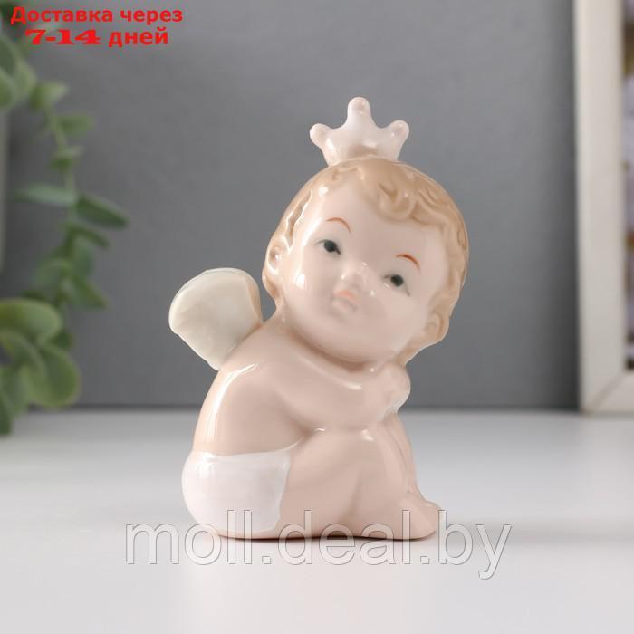 Сувенир керамика "Малыш-ангел сидит в короне" 5х7х9,5 см - фото 1 - id-p227081266