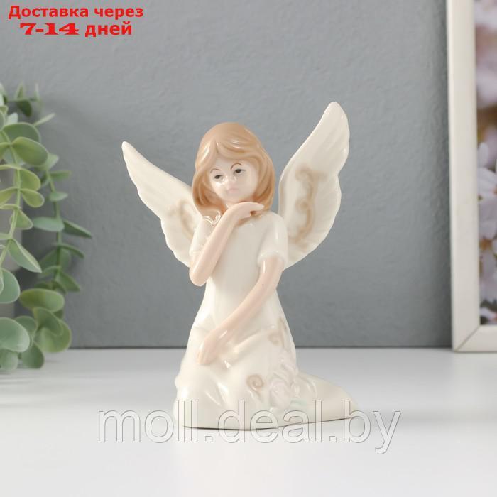 Сувенир керамика "Девочка-ангел в белом платье с узорами сидит" 10х7х13 см - фото 1 - id-p227081272