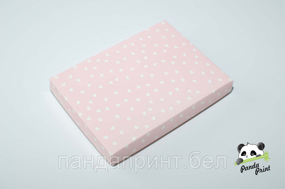 Коробка 220х160х30 Сердечки белые на розовом (крафт дно)