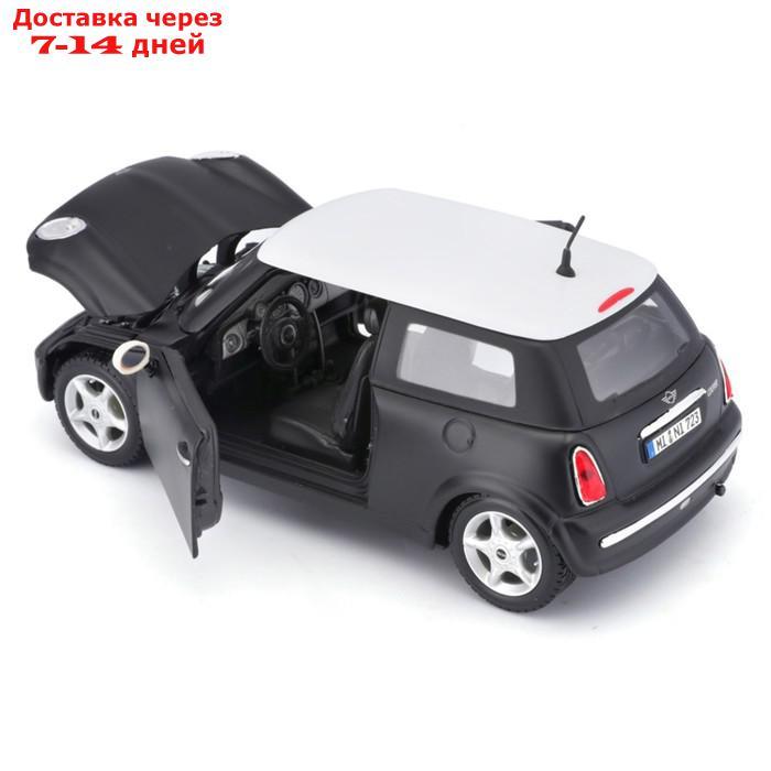 Машинка Maisto Die-Cast Mini Cooper, открывающиеся двери, 1:24, цвет чёрный с белой крышей - фото 9 - id-p226939219
