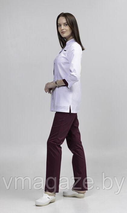 Медицинский жакет, женский (отделка бордовая, цвет белый) - фото 2 - id-p176473915