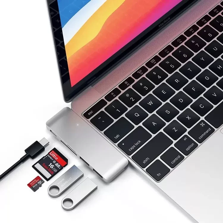 Хаб Satechi Type-C Pass-through USB HUB для Macbook 12" Серебро - фото 3 - id-p226741183