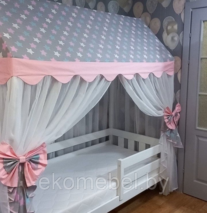 Кровать-домик "Киндер" (80х180, 90х200 см) Массив сосны